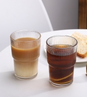 牛奶果汁玻璃杯